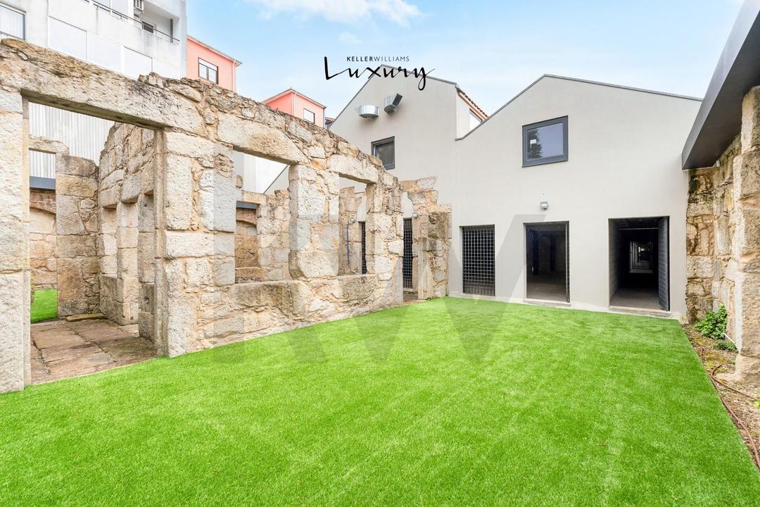 Porto, Cedofeita, Santo Ildefonso, Sé, Miragaia, São Nicolau, Vitória